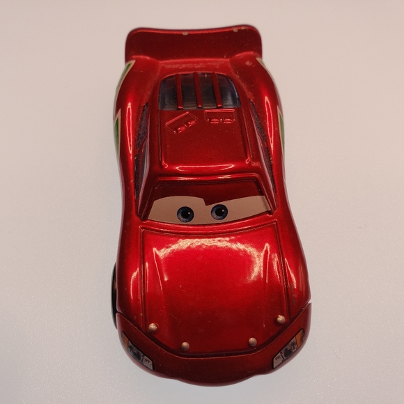 Disney Pixar Cars Holiday Hotshot Lightning McQueen - Picture 12 of 16
